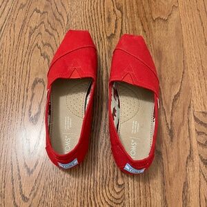 Toms slip ons, EUC, red, size 8.5